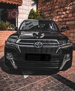 تۆیۆتا لاند کروزەر